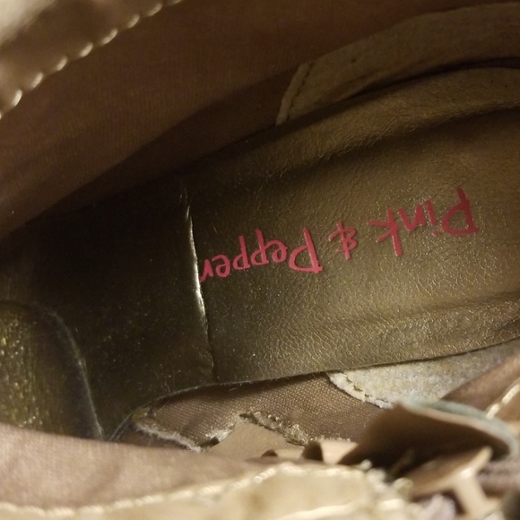 BEAUTIFUL SAND BOOTIES!?! - Picture 4 of 7